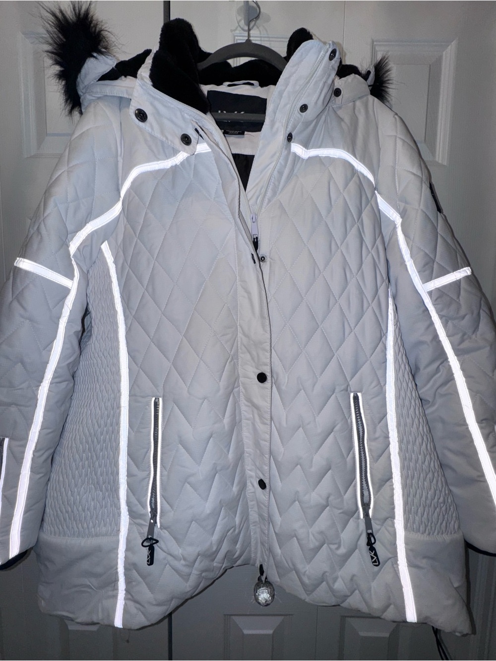 Women's White Quilted Ski Jacket with Hood